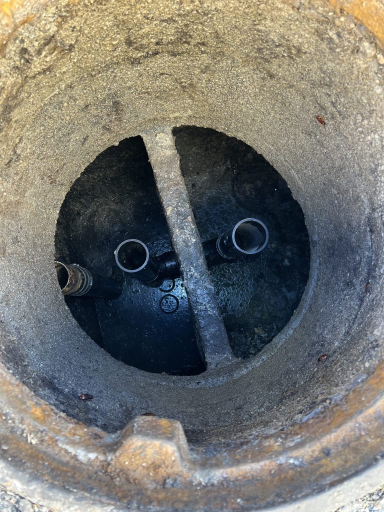 Grease trap baffle repair in a Los Angeles commercial kitchen