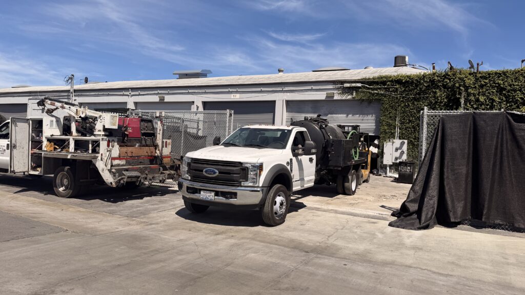 Los Angeles Grease Company service truck for commercial grease interceptor services